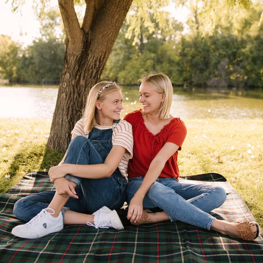meet Kylie & Megan